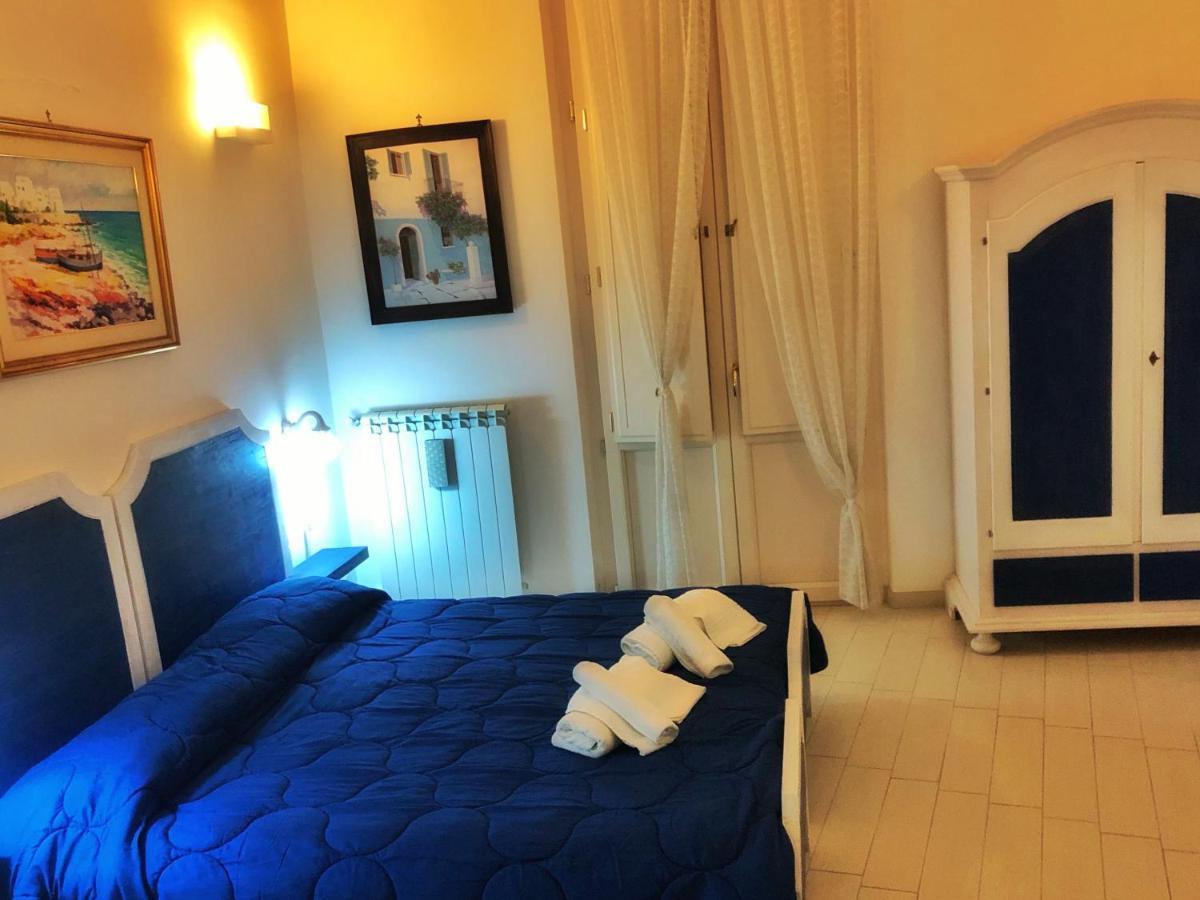 レッチェ Palazzo Salia Bed & Breakfast エクステリア 写真
