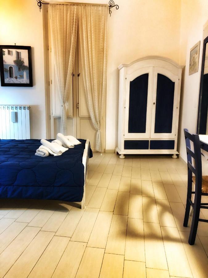 レッチェ Palazzo Salia Bed & Breakfast エクステリア 写真