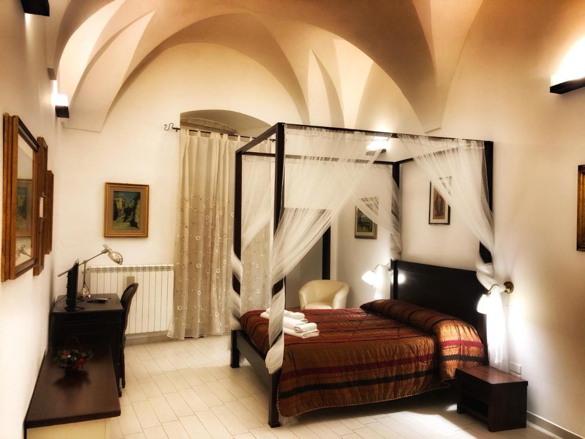 レッチェ Palazzo Salia Bed & Breakfast エクステリア 写真